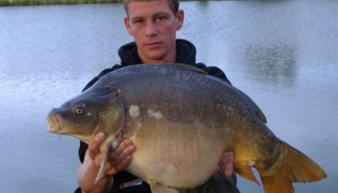 A 30 lb carp from Old Oaks, May 2006