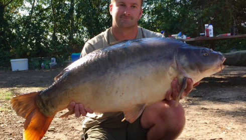 A 38 lb 2 oz carp from Old Oaks, Jamie Starr, Sep 2016