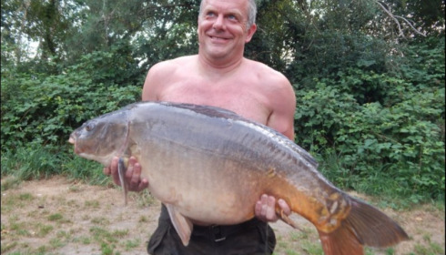 A 42 lb 6 oz carp from Old Oaks, Jul 2018