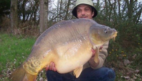 A 37 lb 8 oz carp from Old Oaks, Apr 2006