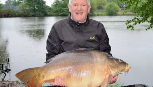 A 48 lb carp from Old Oaks, Stephen J Rhodes, May 2016