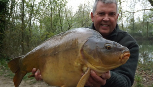 A 35 lb 6 oz carp from Old Oaks, Paul Housego, Apr 2016
