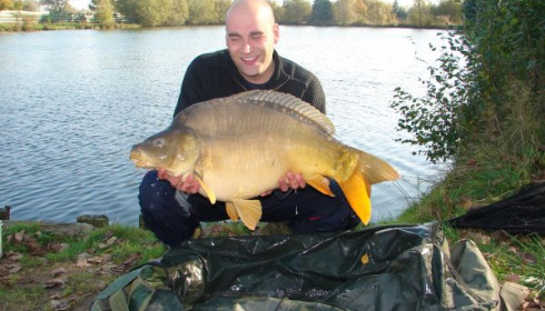 A 32 lb 10 oz carp from Old Oaks, Oct 2007
