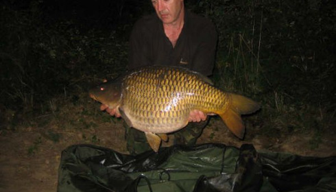 A 28 lb carp from Old Oaks, Jun 2006