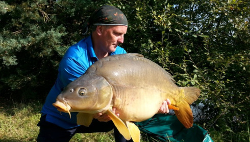 A 37 lb 8 oz carp from Old Oaks, Anthony Warren, Sep 2014