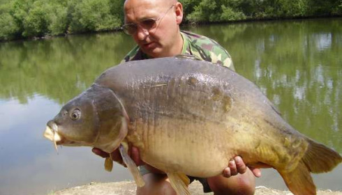 A 37 lb 8 oz carp from Old Oaks, Richard Price, Jul 2010