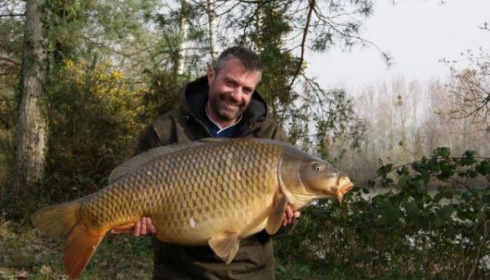 A carp from Old Oaks, Mr Neales & Mr Markham, Mar 2011