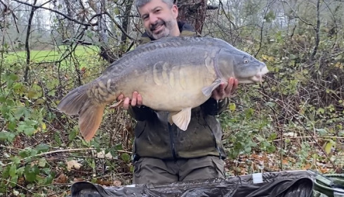 A 33 lb fish from Old Oaks, Dec 2022