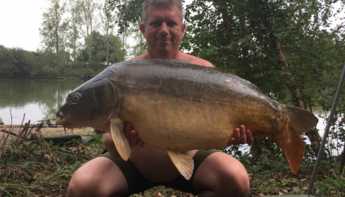 A 33 lb 5 oz carp from Old Oaks, Darren Garrett, Sep 2016