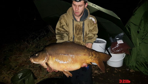 A 32 lb carp from Old Oaks, Alan Pugh's Party, Mar 2017