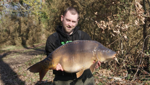 A 40 lb 4 oz carp from Old Oaks, J Markham, Mar 2012