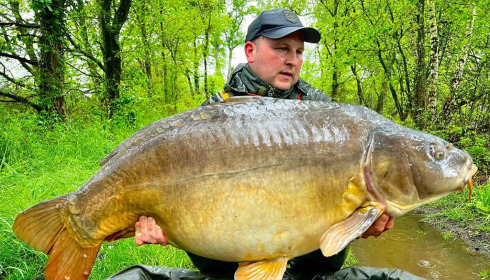 A 54 lb carp from Old Oaks, Andrei Mirel Preluca, May 2023