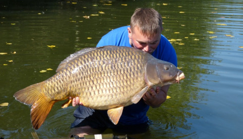 A 45 lb 5 oz carp from Old Oaks, Mike Johnson, Sep 2012