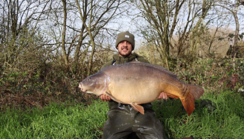 A 54 lb fish from Old Oaks, Mar 2023