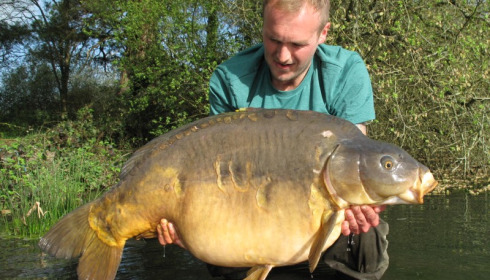 A 44 lb 6 oz carp from Old Oaks, Curtis Todd, Apr 2013
