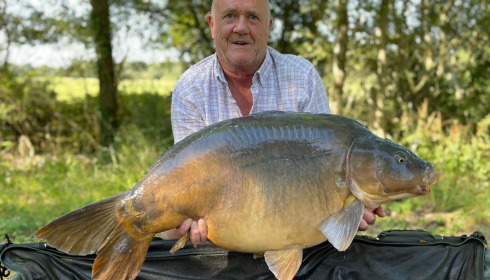 A 52 lb 1 oz carp from Old Oaks, Glen Brooks, Sep 2021