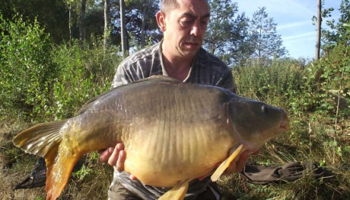 A 32 lb 8 oz carp from Old Oaks, Sep 2006