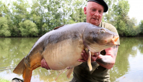 A 41 lb carp from Old Oaks, John Fisher, May 2017