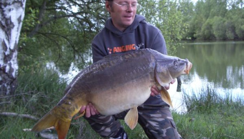 A 31 lb carp from Old Oaks, May 2006