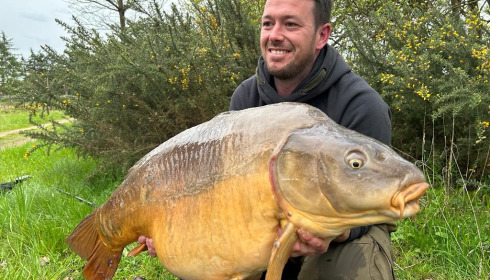 A 54 lb 4 oz fish from Old Oaks, 54 peg 1, Apr 2023