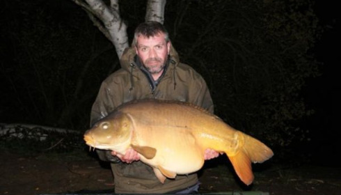A carp from Old Oaks, Mr Neales & Mr Markham, Mar 2011