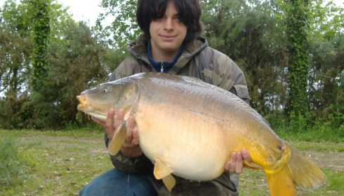 A 32 lb carp from Old Oaks, May 2006