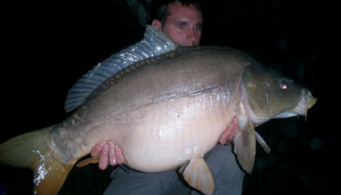 A 28 lb carp from Old Oaks, Oct 2006