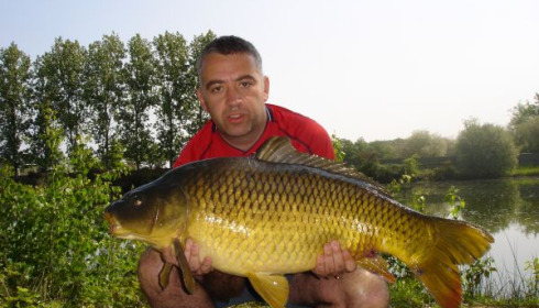 A 31 lb carp from Old Oaks, May 2006