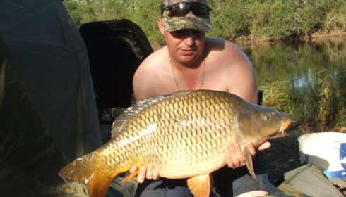 A 28 lb carp from Old Oaks, Sep 2006