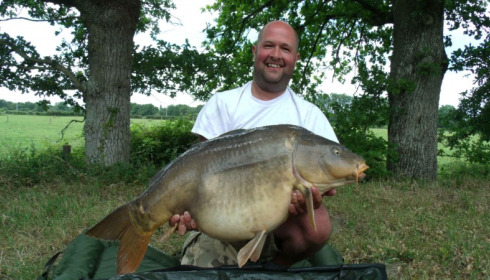 A 41 lb 2 oz carp from Old Oaks, Kevin Willett