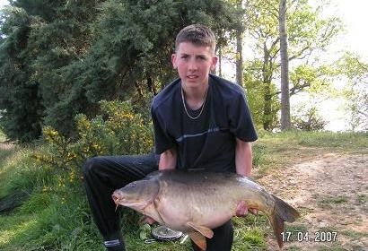 A 31 lb 8 oz carp from Old Oaks, New Pb for Tom Peck, Apr 2007