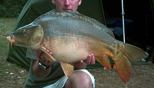 A 23 lb 10 oz carp from Old Oaks, Aug 2006