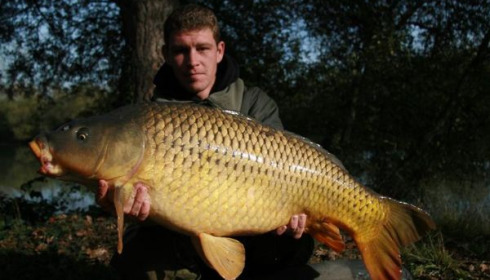 A 29 lb 2 oz carp from Old Oaks, Nov 2006