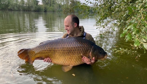 A 67 lb 7 oz fish from Old Oaks, Long common, Aug 2021