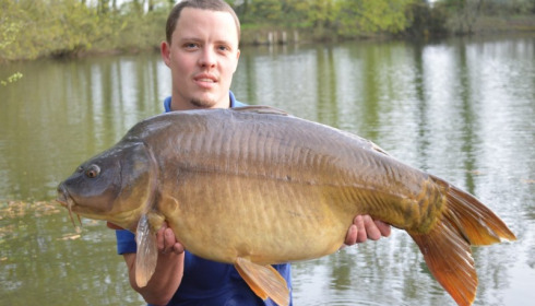 A 33 lb 6 oz carp from Old Oaks, Apr 2015