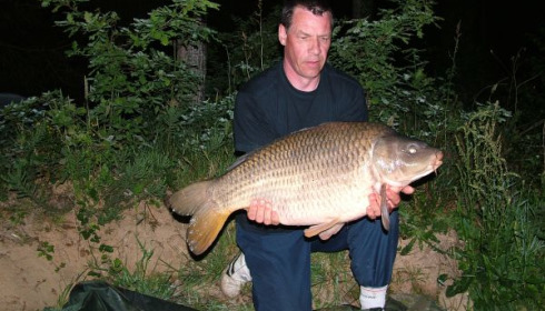 A 28 lb carp from Old Oaks, Apr 2007