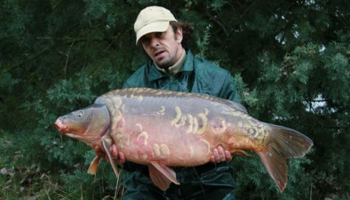 A 37 lb carp from Old Oaks, Amazing heavily scaled !, Jan 2007
