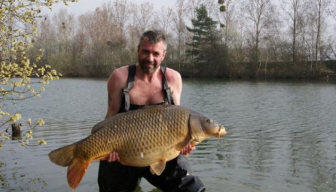 A 45 lb 2 oz carp from Old Oaks, Mr Neales & Mr Markham, Mar 2011