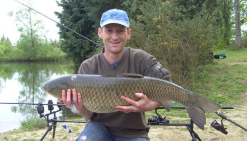A 28 lb 5 oz grass carp from Old Oaks, Richard Hardy, May 2010
