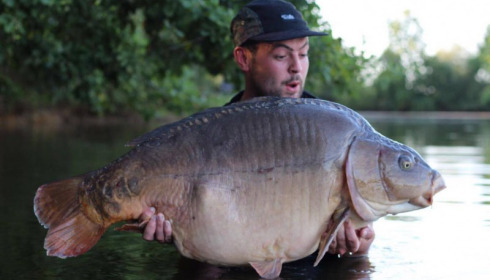 A 53 lb 12 oz carp from Old Oaks, Mitchell Cox, Aug 2017