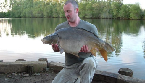 A 28 lb carp from Old Oaks, Jun 2006