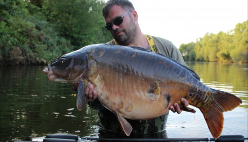 A 51 lb 9 oz carp from Old Oaks, Stewart Cliff, Jul 2019