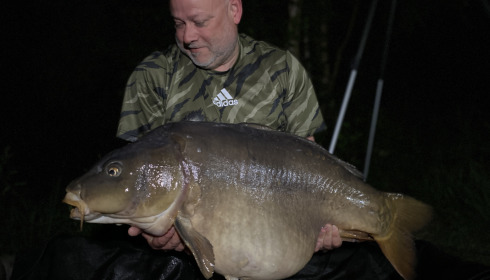 A 56 lb 3 oz fish from Old Oaks, Mirror carp on last morning, Apr 2022