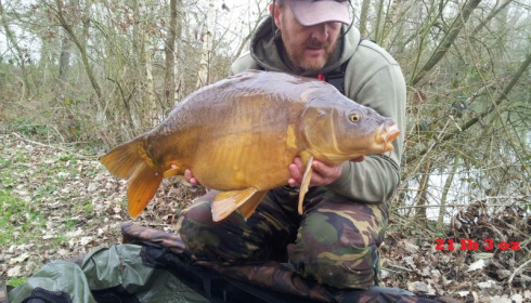 A 21 lb 3 oz carp from Old Oaks, Alan Pugh's Party, Mar 2017