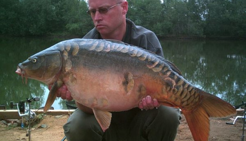 A 22 lb 7 oz carp from Old Oaks, Aug 2006