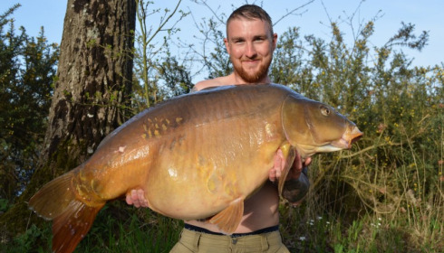 A 48 lb 2 oz carp from Old Oaks, Just love that fish ! stunning !, Apr 2015