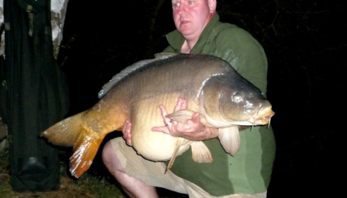 A 57 lb carp from Old Oaks, New lake record for Old Oaks !, Apr 2012