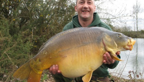 A 29 lb 14 oz carp from Old Oaks, Darrin, Mar 2006