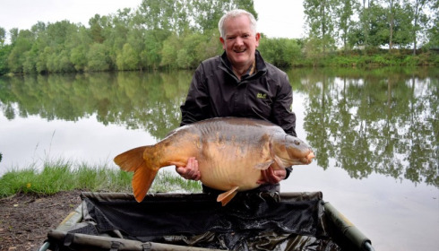 A 53 lb carp from Old Oaks, Stephen J Rhodes, May 2016