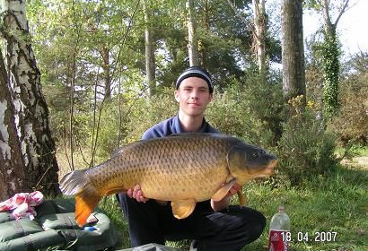 A 34 lb carp from Old Oaks, Superb common, Apr 2007